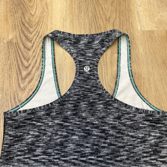 Lululemon Athletica Black White Textured Racerback Tank Top size 6 - Picture 3 of 5